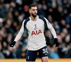 误判，意丁联赛中皮球从边网打进，裁判判罚进球有效